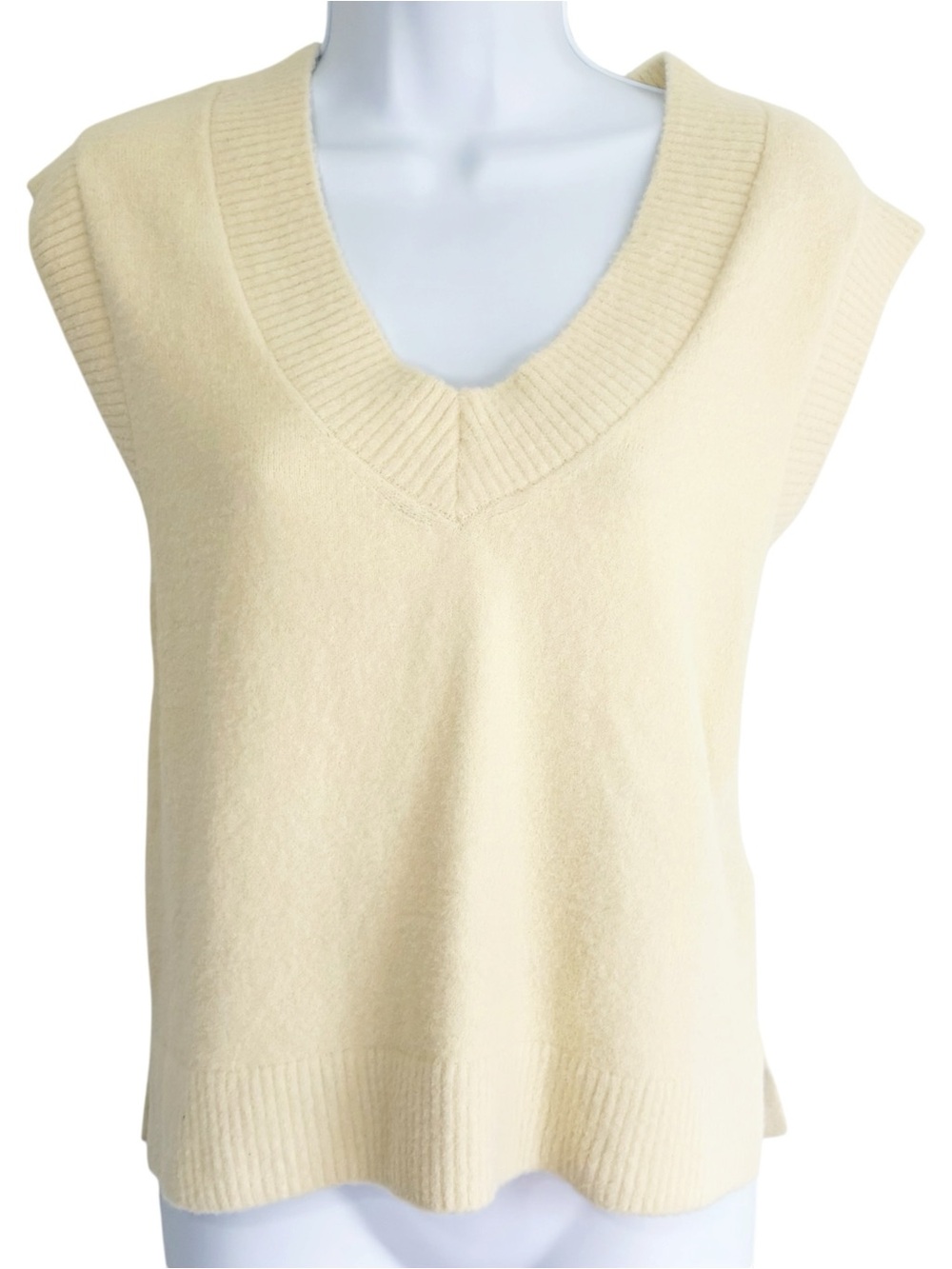 ABERCROMBIE & FITCH Soft A&F Butter Yellow V Neck Sweater Vest S Preppy